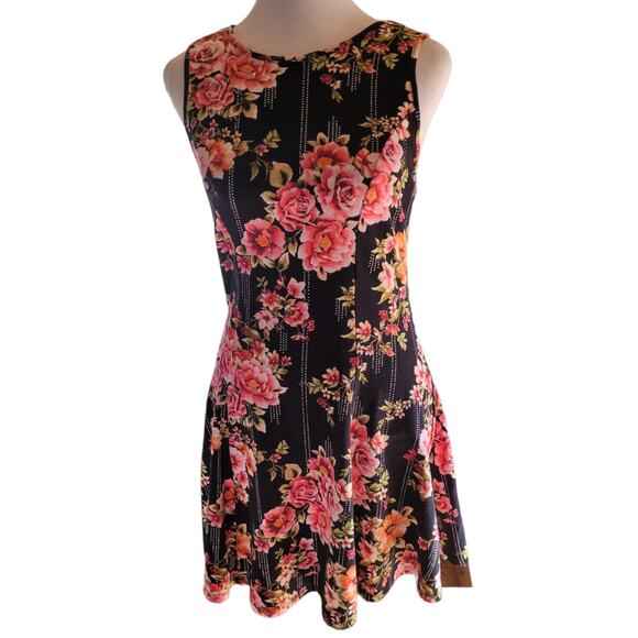 Forever 21 Dark Floral Fit & Flare Dress Sz Medium Roses Cute Skater Romantic - Picture 2 of 7